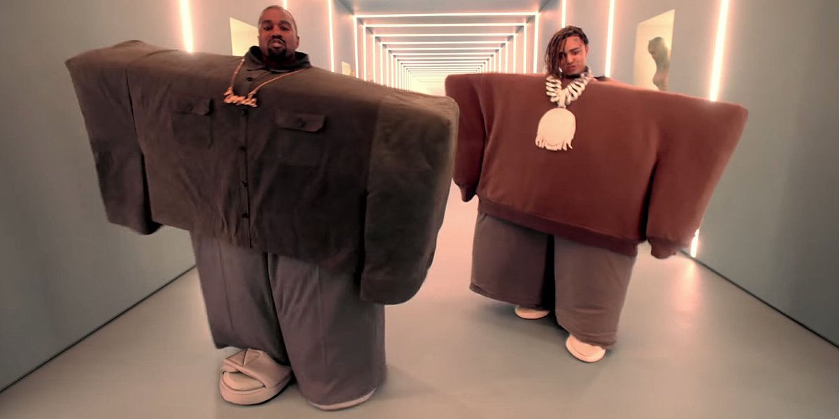 peoniika's tweet photo. take dat shit off brah!!! https://t.co/YLGykpiX9P