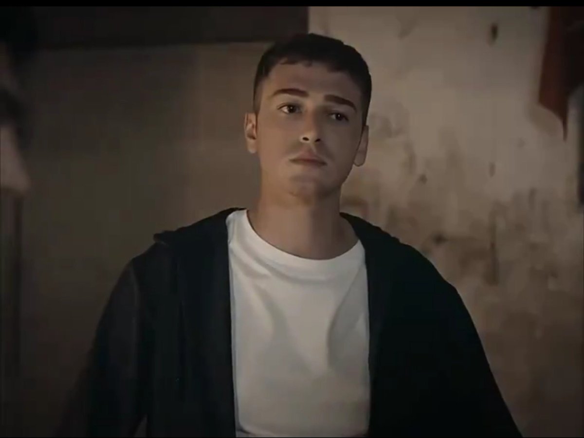 AsilHamoud97568's tweet photo. Eyes never lie #SadLin https://t.co/Bn6bY2IqSj