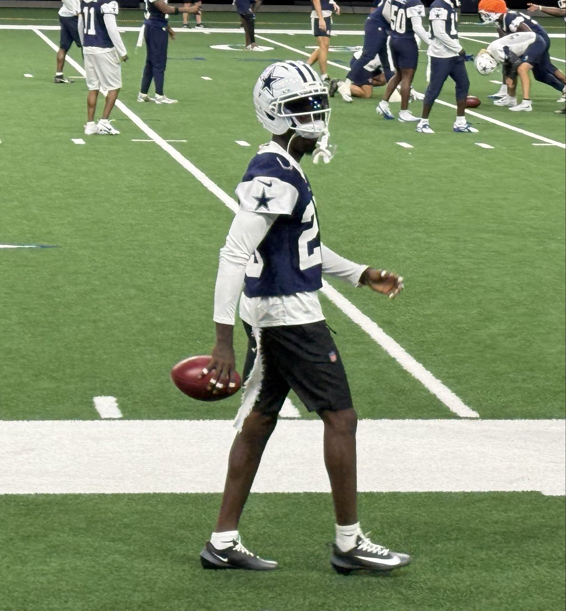 jonmachota's tweet photo. Cowboys EVP Stephen Jones on @1053thefan said they think recently acquired CB Joey Porter Jr. “is going to get snaps” Sunday against the Houston Texans https://t.co/32gW8Ctyds