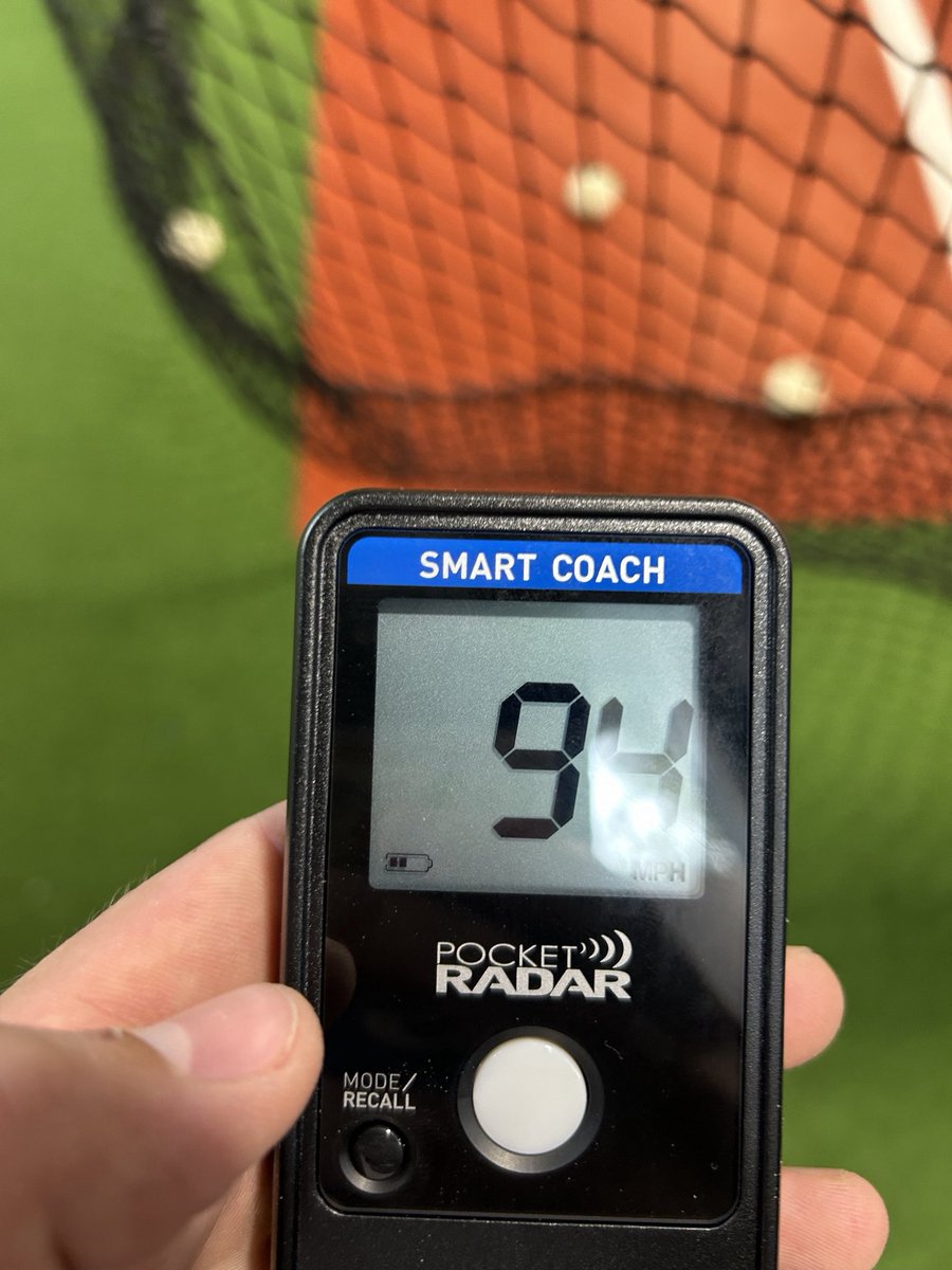 Nate_Goldberg10's tweet photo. Finally got to break out the PocketRadar today off the machine. Sat 88-93, with a max EV of 94.
@GilmanBaseball @BmoreRedbirds28 https://t.co/4GxapOfXcq