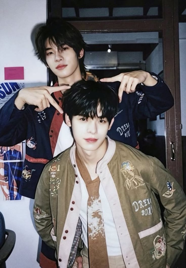 whimstee's tweet photo. mini #moothunt ? ˚ʚ♡ɞ˚

hi everyone👋 i'm whimstee/whims♡ #ttp fan since your sky era! made this acct last month &amp; still shy to post esp w the whole house lowkey on fire rn🥹 but mini moot hunt? looking for sweet people to vibe with •ᴗ• like or reply &amp; let's be moots! #bltwt https://t.co/IUYemyQlFJ