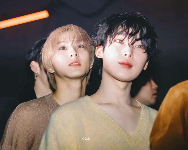 meowkinso's tweet photo. omega with                         omega with
the scent of                        the scent of
 chocolate milk                  banana milk
                          { #sunwon }
                  (🤎)                      (💛)
                     ^                             ^ https://t.co/zoIL667oxF