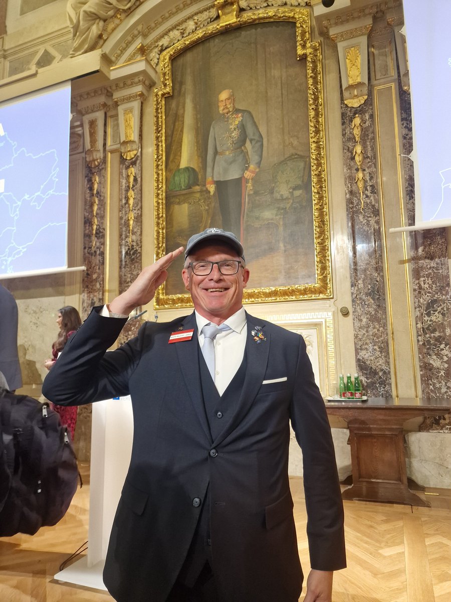 GunterFehlinger's tweet photo. My Kaiser
I will lead your Austria into NATO
Your humble Oberleutant Gunther https://t.co/3qspphV4Ja