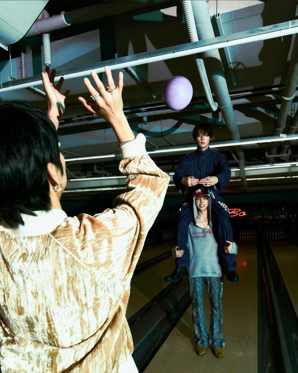 wayfboys's tweet photo. basketbowl 
#wayfboys #A4M https://t.co/7zv1LCqJZP