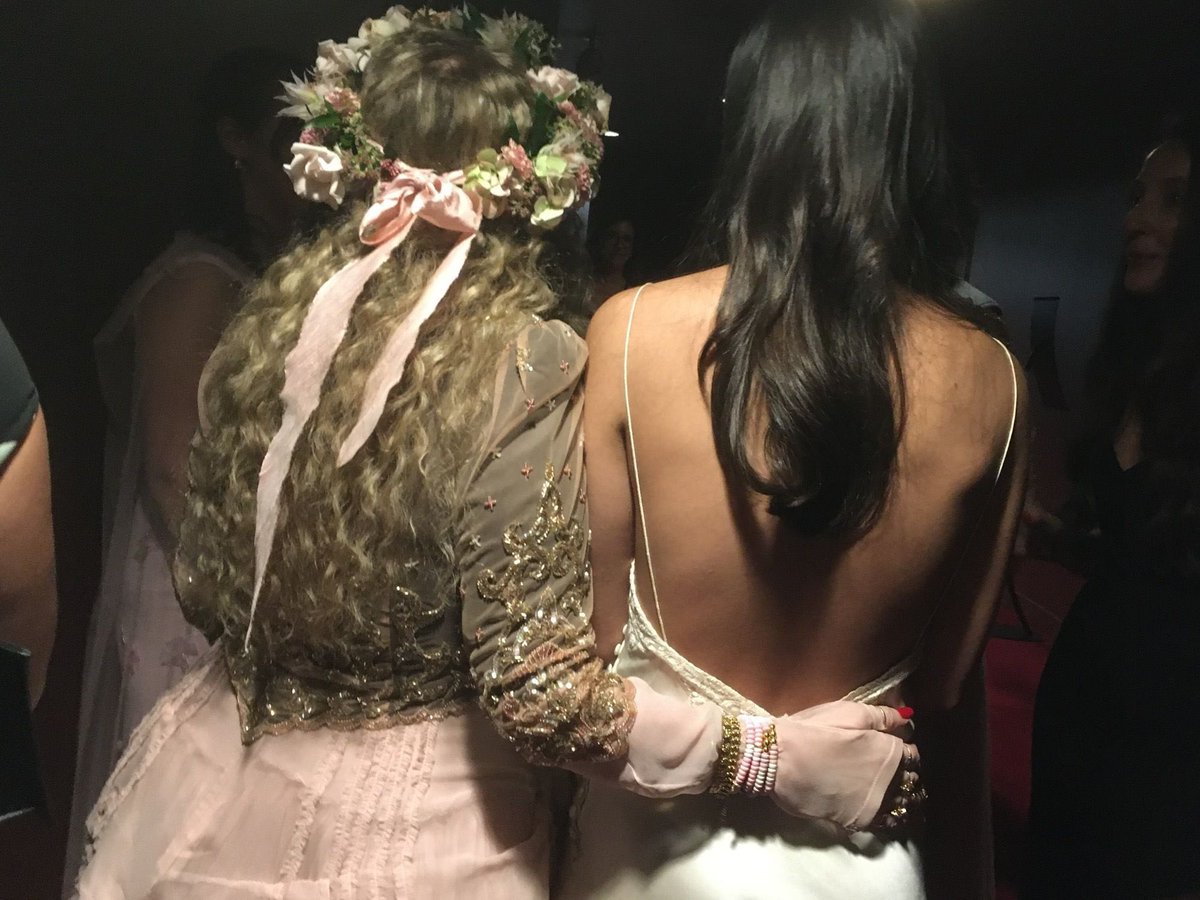 Listenary's tweet photo. Olivia Rodrigo ve Stevie Nicks 🤍 https://t.co/XUYek8pAEQ
