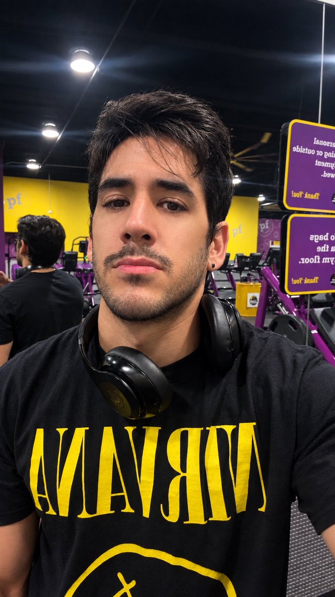 AlePerodin93's tweet photo. Gym time 🖤 https://t.co/KAb26Rb0p0