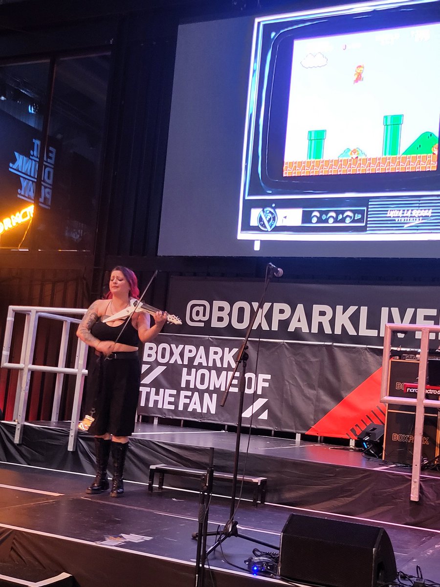 hades_kitty's tweet photo. Hearing @lu_la_re preform a Mario theme was a total vibe

@Format_Group #Format26 https://t.co/VAzwbBoZxo