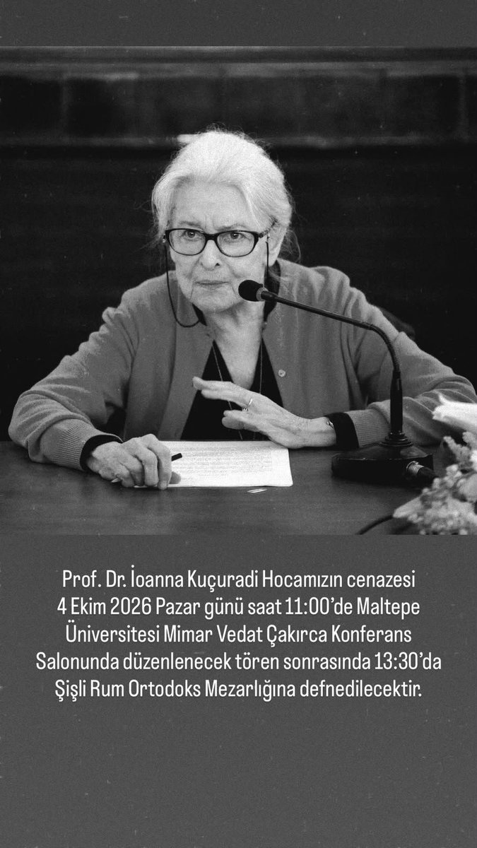 esikplatformu's tweet photo. 🖤 İnsan hakları ve felsefi etik alanındaki öncü çalışmalarıyla tanınan filozof, akademisyen ve yazar Prof. Dr. İoanna Kuçuradi’yi kaybetmenin derin üzüntüsünü yaşıyoruz.

⚫ Yalnızca akademik alanda değil; insan onurunun korunması, adalet anlayışının yaygınlaştırılması ve kadının toplumdaki eşit varoluşu adına yürüttüğü mücadeleyle tanınan Kuçuradi, kadın haklarını soyut birer kural değil, doğrudan insan olmanın ve özgürleşmenin vazgeçilmez bir boyutu olarak ele aldı.

⚫ Felsefeyi kağıt üstünde bir disiplin olmaktan çıkarıp eyleme dönüştüren Kuçuradi, Türkiye Felsefe Kurumu Başkanı ve Dünya Felsefe Kuruluşları Federasyonu Onursal Başkanı idi.

⚫ Ailesine, sevenlerine, öğrencilerine, tüm felsefe ve insan hakları camiasına başsağlığı dileriz.

⚫ Fikirleri, insan odaklı duruşu ve eşitlik yolunda bıraktığı izler daim olsun.