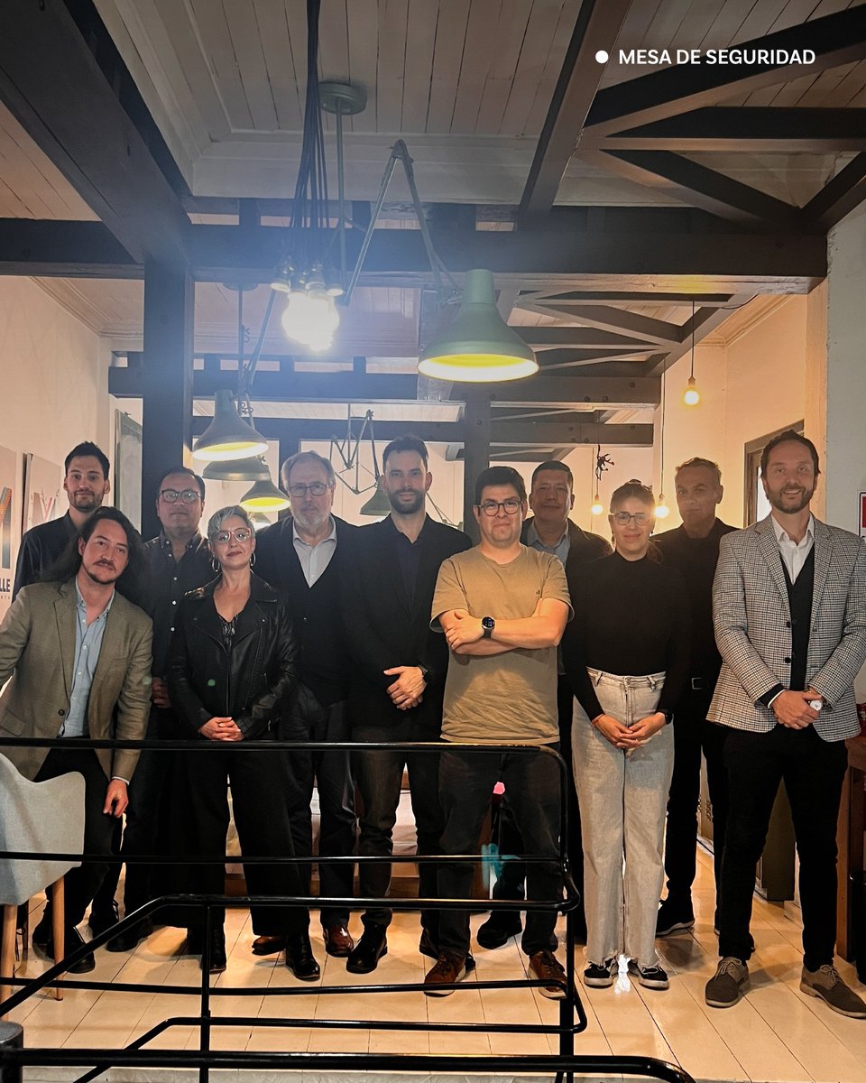 h_ciudadano's tweet photo. 🔹 Mesa de #Seguridad | Junto a diversos centros de estudio, nos reunimos para evaluar la trayectoria de la agenda de seguridad país y analizar consideraciones técnicas para los próximos pasos en la materia.

💡 Valoramos la oportunidad de reflexionar de manera conjunta. https://t.co/3yb7vSl2G7