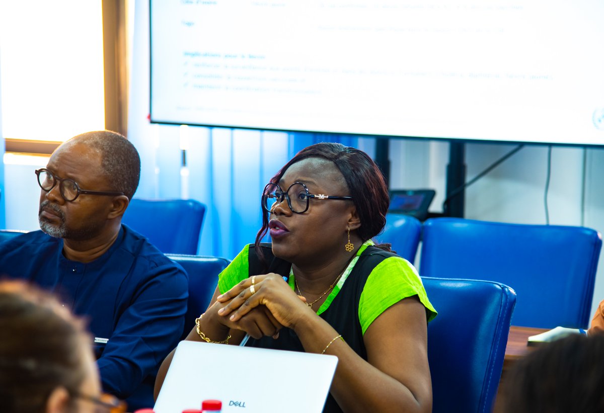 oms_benin's tweet photo. Réunis ce 1er octobre 2026, les partenaires techniques et financiers du secteur de la santé au #Bénin 🇧🇯 ont fait le point sur les grands chantiers stratégiques et les enjeux majeurs du secteur. 
Ensemble pour un système de santé plus résilient et performant https://t.co/EqiMj9OFYk