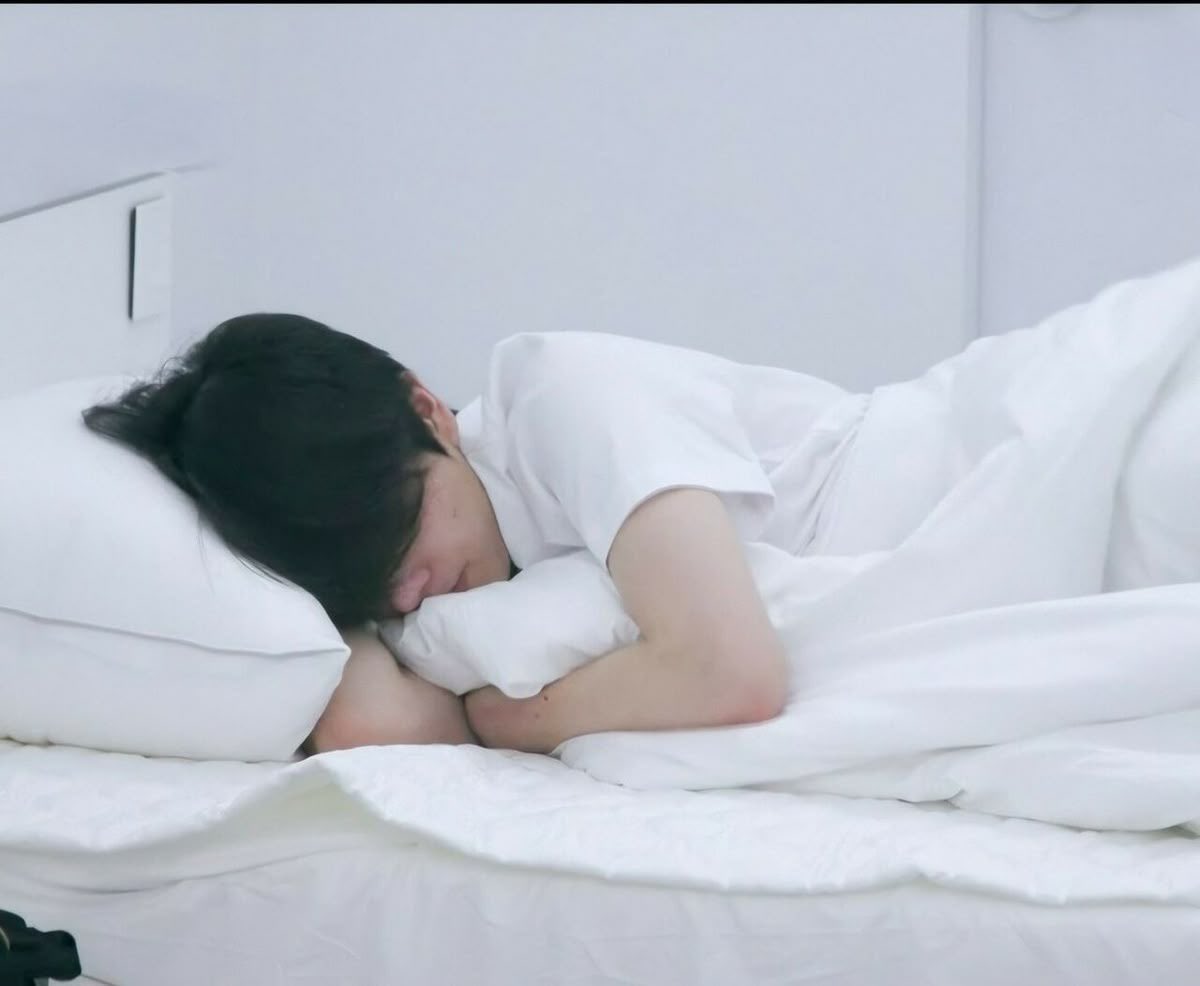 meowkinso's tweet photo. Every evening, Jake goes through three stages

1) sunghoon comes in very hungry and wants his little one
2) sunghoon takes Jake completely, doing nothing but eating him and fucking him
3) Jake, exhausted, falls asleep with a sore backside
#jakehoon https://t.co/tReqgZnalb