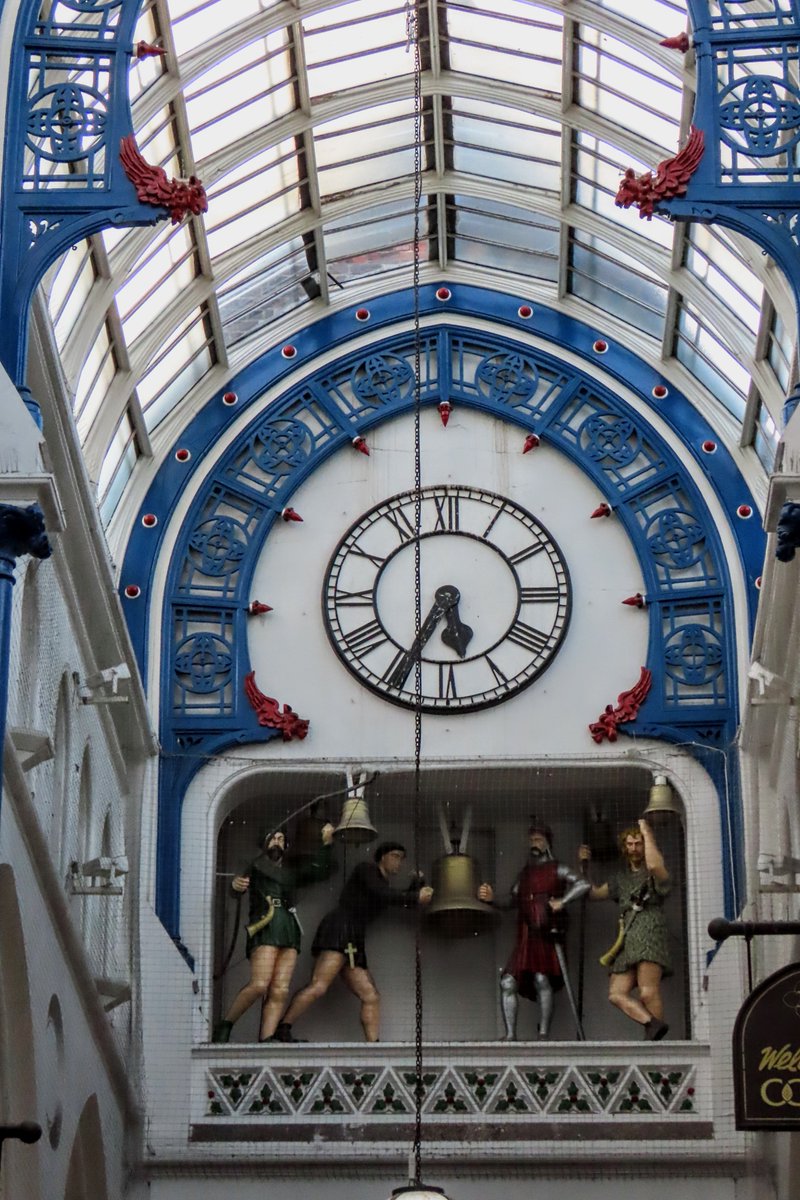 chrisbu03352910's tweet photo. #AlphabetChallenge #WeekMforMachines
Clockwork in Leeds from today's mooch with @AttersonBarbara .🚶😊🙋‍♂️
📸 https://t.co/lKEP4yh07U
