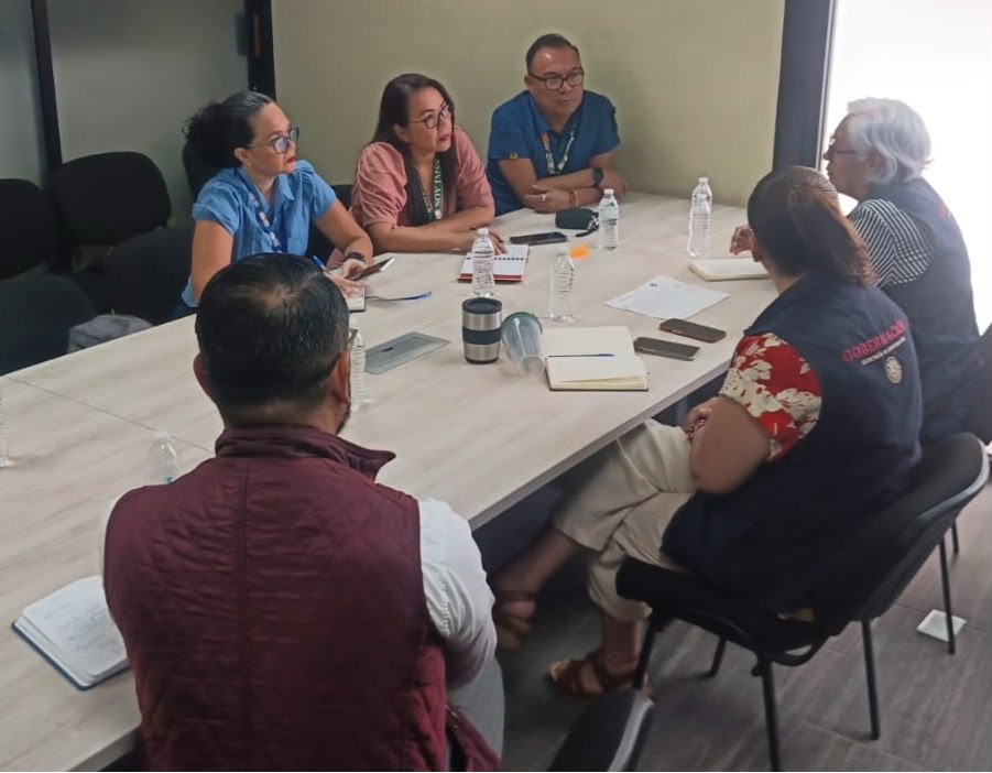 comar_sg's tweet photo. En el #CMS de la #COMAR en #Tapachula nos reunimos con representantes del @empleogob_mx, @Tu_IMSS, @SATMX y @AcnurMexico
🤝
@SEGOB_mx @arturomedinap
@xade_mm https://t.co/Aol8y3VqKC