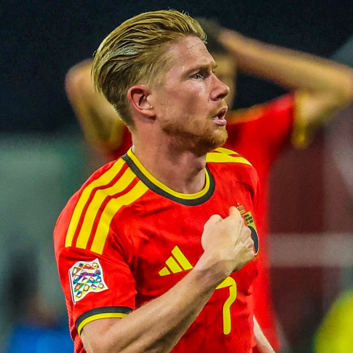 eurofootcom's tweet photo. 🚨🇧🇪 Kevin De Bruyne (35) vs Türkiye... ✨ 

• 100% accurate long balls, 4/4
• 100% successful dribbles, 1/1
• 100% aerial duels won, 1/1
• 85% pass accuracy 
• 3 shots on target, 2 goals
• 9 recoveries 
• 3 defensive contributions 
• 3 passes into final third https://t.co/tp829aGFYZ