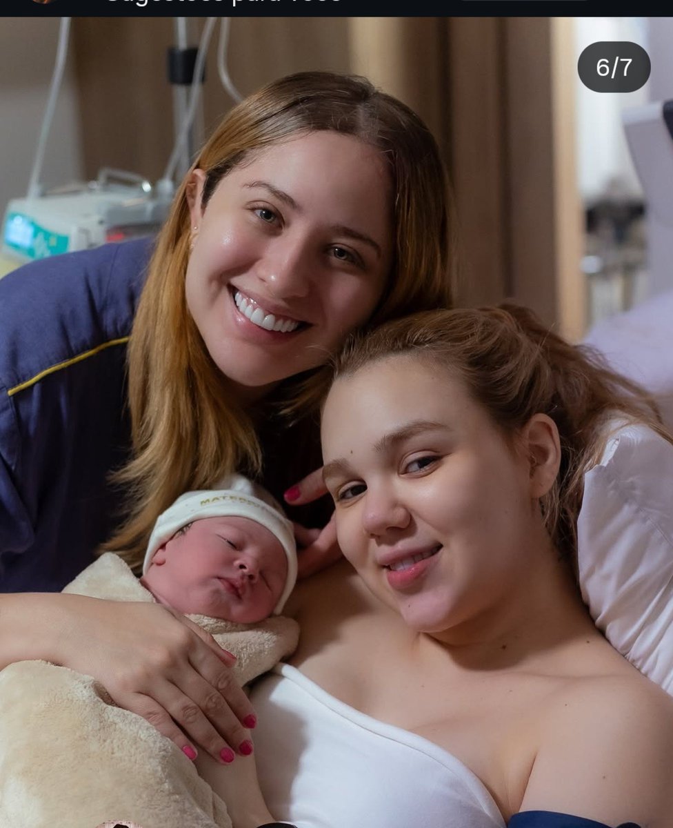 lblack_e's tweet photo. A bebê Isabela da Mari Fernandez e a Julia Ribeiro nasceu, e que fofura ela,fico extremamente feliz por elas!! https://t.co/wmMZB0PdHd