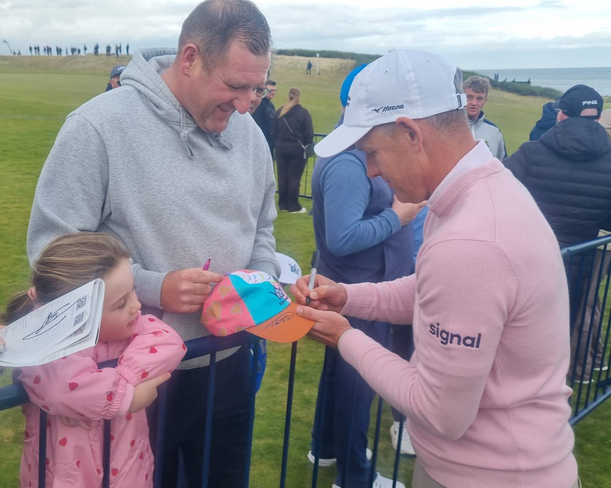 TOURMISS's tweet photo. DONALD DELIGHTS IN RELIVING @dunhilllinks MEMORIES ....

And with Luke Donald enjoying not being asked a single @rydercup theme question post a solid effort day two @KingsbarnsGL 😀

Read:  https://t.co/6xRsMMkbyd

📷 @TOURMISS

✅ @TOURMISS https://t.co/rCmlwaXoZa