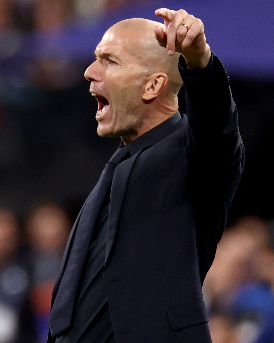 brfootball's tweet photo. Italy spoil Zinedine Zidane's first home match as France head coach with a 1-1 draw 🤝

Alessandro Bastoni's goal cancels out a Michael Olise stunner in Paris. https://t.co/4NxeWPaMWk