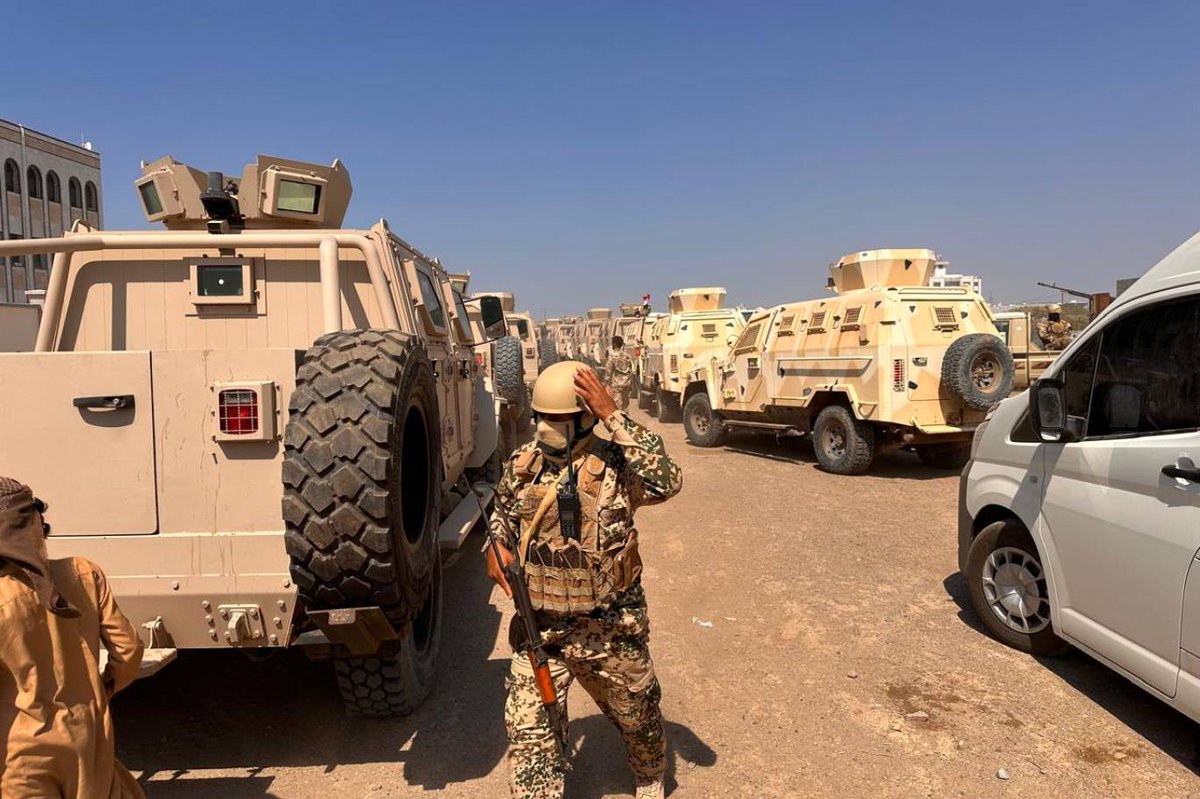 IndyArabia's tweet photo. ⭕️"رويترز" عن مسؤولين إقليميين وغربيين: السعودية تخطط لهجوم على الحوثيين يُتوقع انطلاقه خلال الأسابيع المقبلة

⭕️"رويترز" عن دبلوماسيين غربيين ومسؤول خليجي: السعودية خلصت لتعذر مفاوضات سلام جديدة مع الحوثيين ما داموا يسيطرون على باب المندب

⭕️"رويترز" عن مسؤولين خليجيين ويمنيين: يمكن تعبئة أكثر من 100 ألف جندي يمني للهجوم بحسب حجمه

⭕️"رويترز": الخيارات تشمل هجوماً ساحلياً لتأمين الملاحة بالبحر الأحمر أو هجوماً على جبهات متعددة

#نكمن_في_التفاصيل