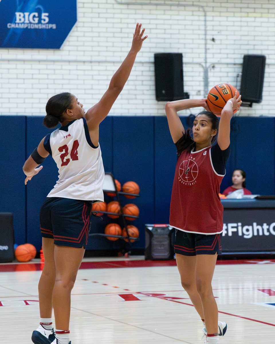 PennWBB's tweet photo. Looking forward to getting back on the court after fall break! 🍂🔋

#FightOnPenn https://t.co/RV7DLBX8Qw