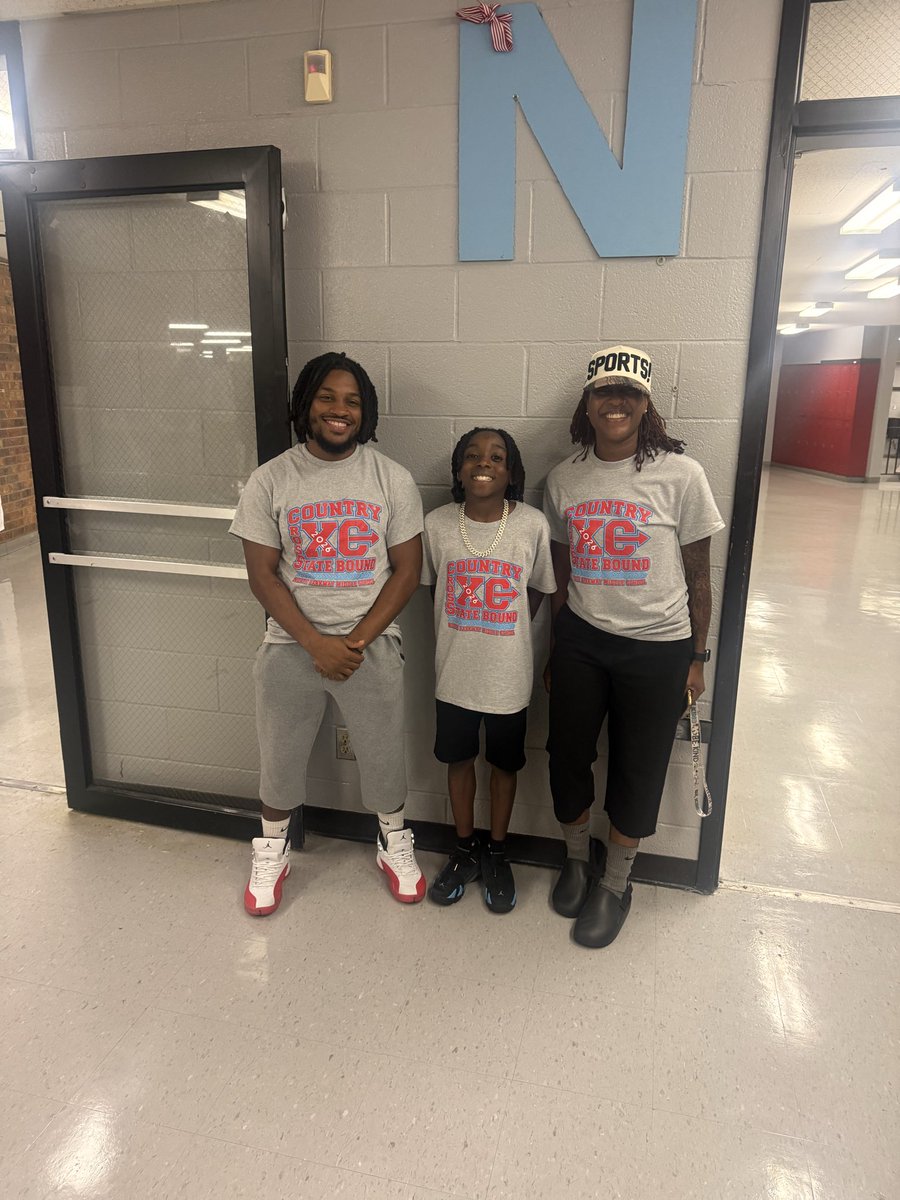 ChontelBri30557's tweet photo. It was an EXTRAORDINARY day in the den today!  EVERYONE gave Latedrick Longstreet and Jaszmine Farmer a fun and heartfelt send off to the Cross Country State Competition.  One way we defend our den is by celebrating and supporting one another. https://t.co/q4lcf2KPDv