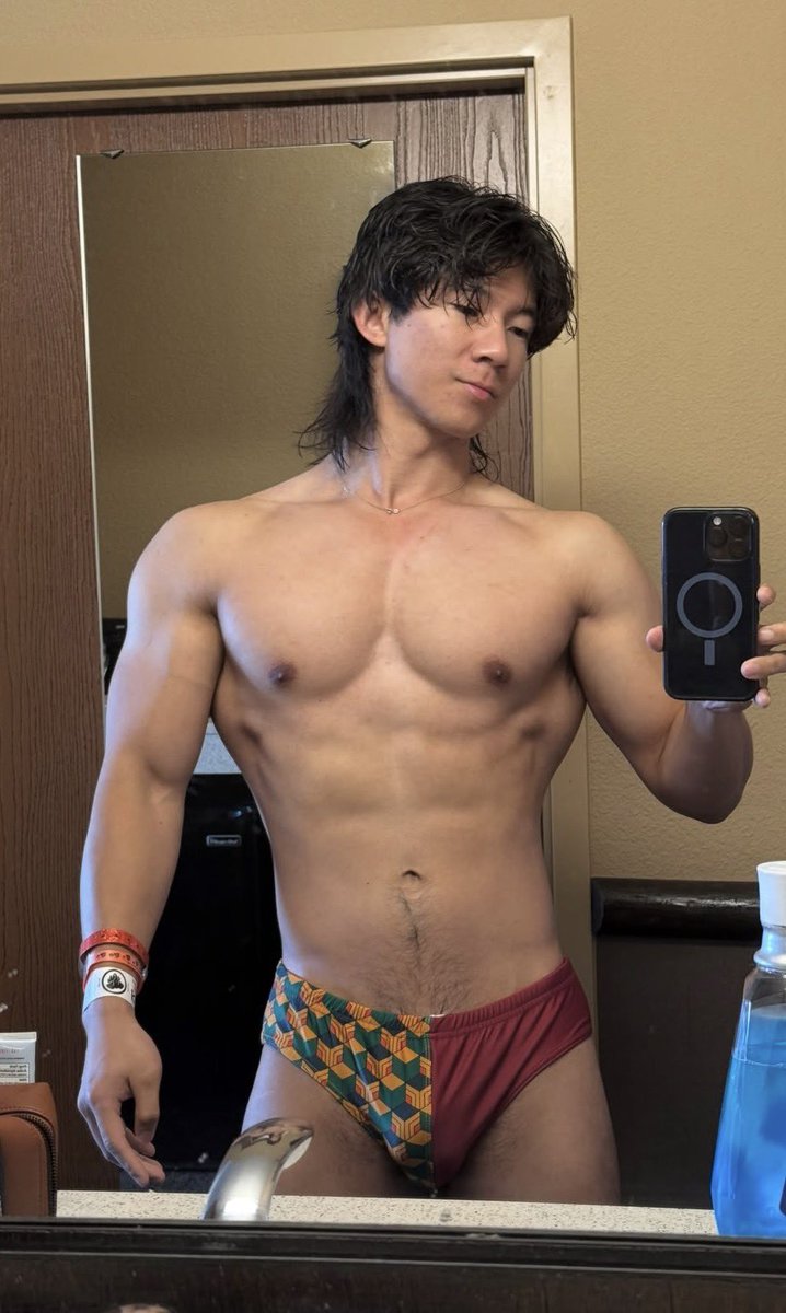 maroonramennn's tweet photo. Behind the scenes of a sexy cosplayer 🤤

DM for more details! https://t.co/9ngxLwVKH9
