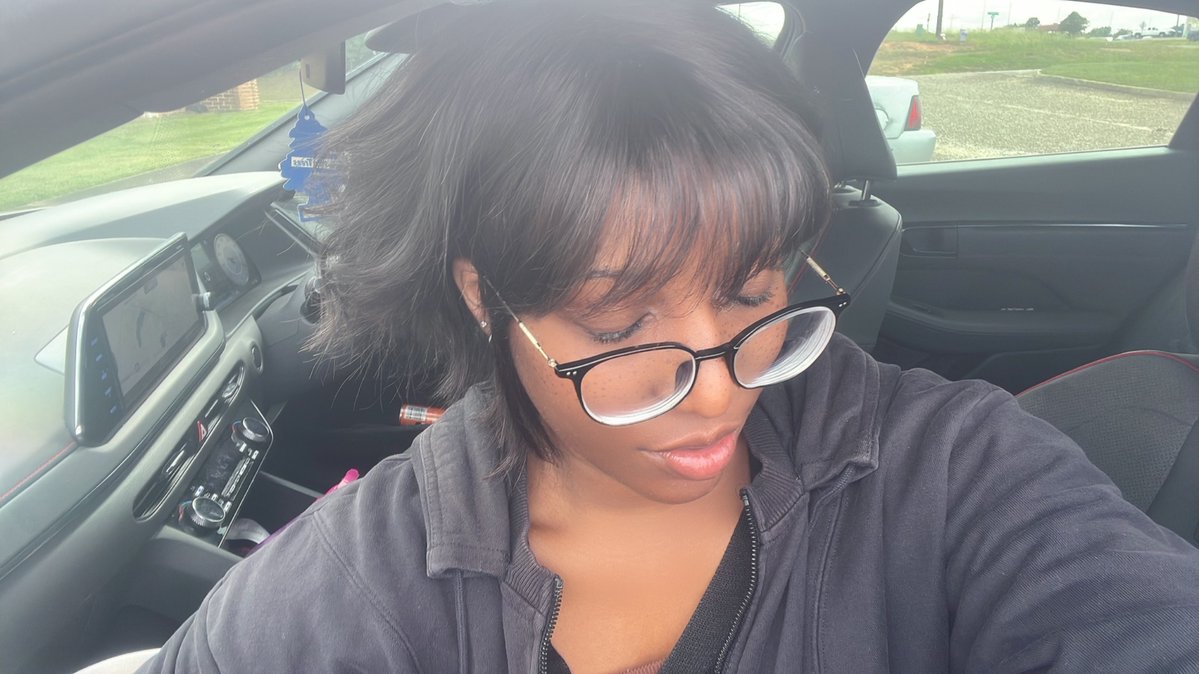 nyapolitanboy's tweet photo. car selfies make me feel like a doll in a box #cute #prettyboy https://t.co/HgpzruzxZ9