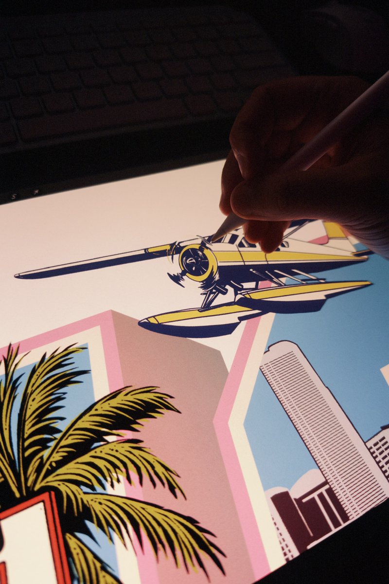 ruhtraldi's tweet photo. 2013 // 2026  

eu desenhando o chop do gta v e o lebron no caderno da escola  

aí depois eu desenhando uma arte oficial pra coleção do gta vi com o miami heat https://t.co/NspvJJRNnF
