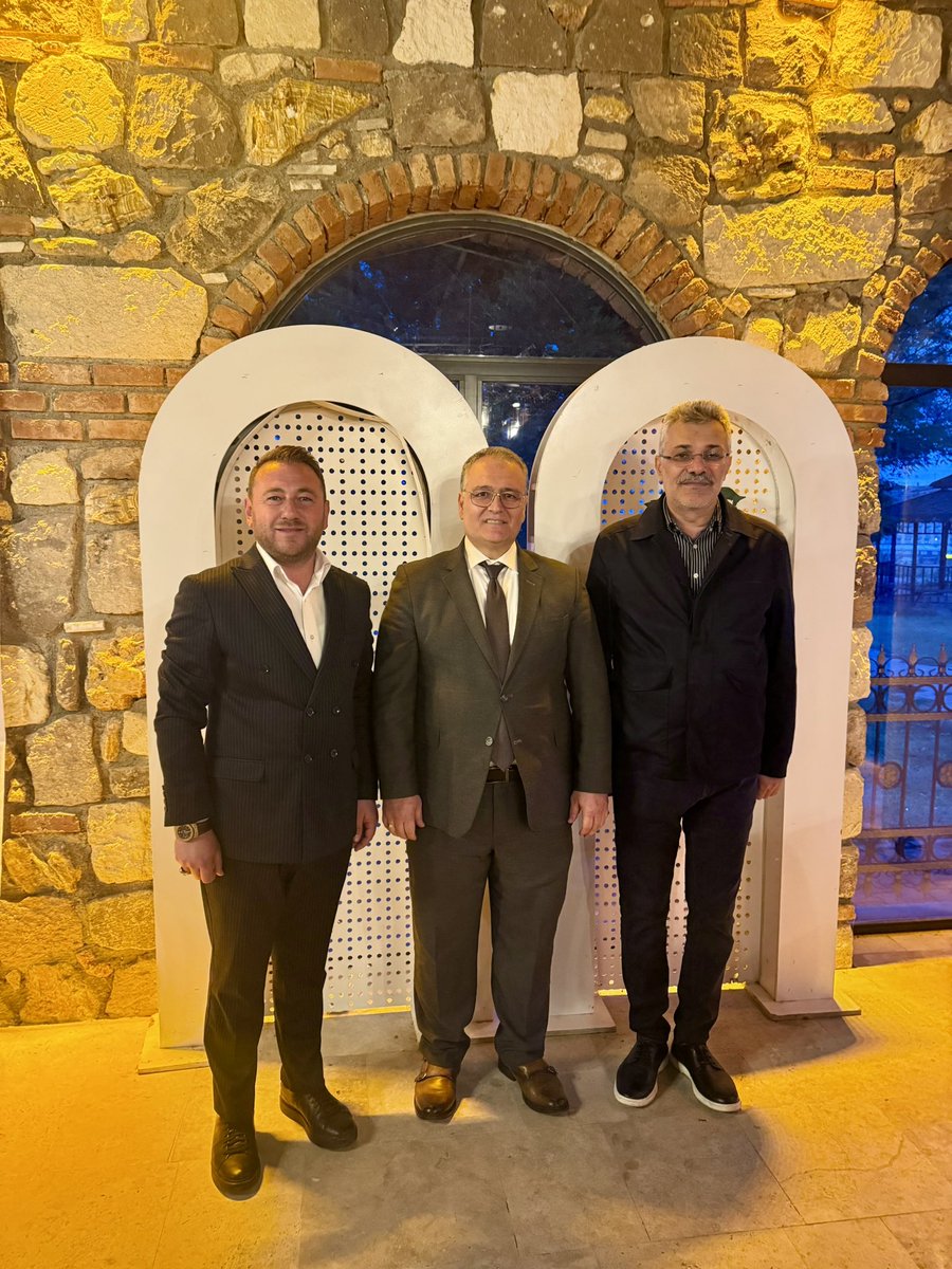 muratcopurtr's tweet photo. Türkiye Yüzyılı Buluşması programı kapsamında , koordinatör olduğum Nevşehir / Kozaklı İlçemizde, MKYK Üyemiz Sayın Engin Telli beyefendiyi ağırlamaktan müşerref olduk . 

@RTErdogan 
@telli_engin 

#TürkiyeYüzyılı https://t.co/i5zSTw7Ci0