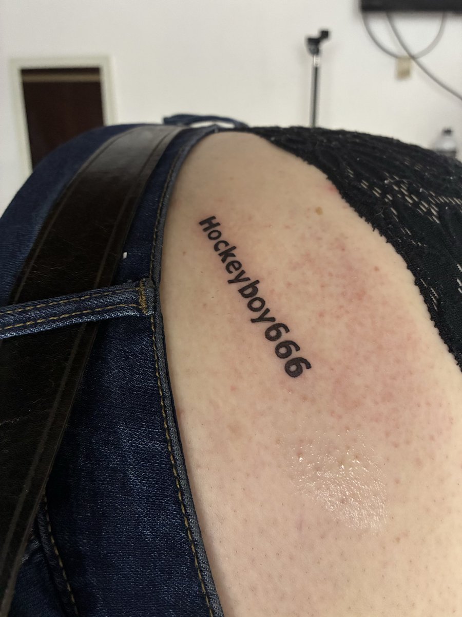 Inabixxx's tweet photo. 🤟🏼 https://t.co/YvUVp0NnaQ