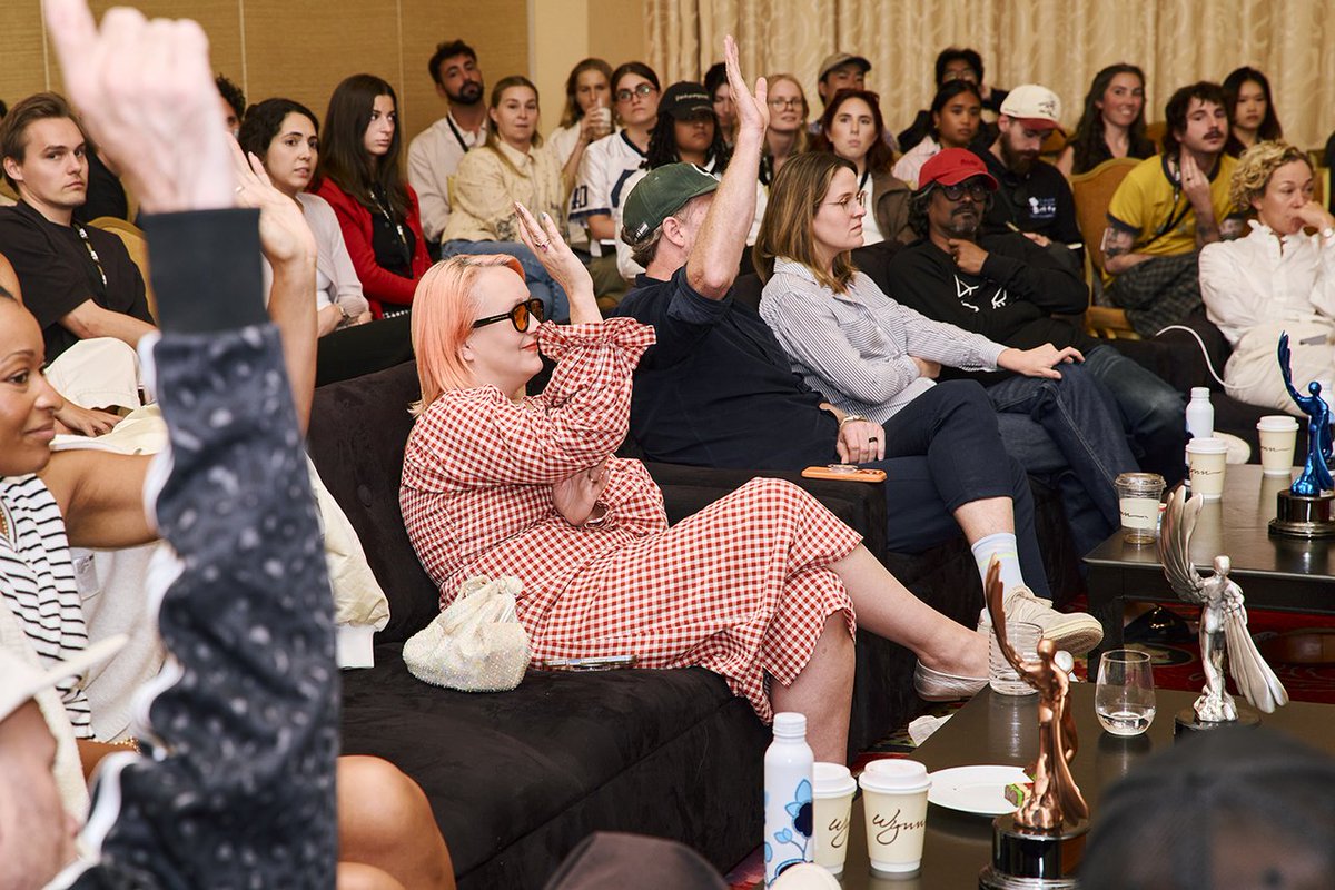 Besteverad's tweet photo. Creative LIAisons Day 4 takes young creatives inside LIA 2026 jury rooms for a rare look at how award-winning ideas are debated and evaluated. #LIA2026 #CreativeLIAisons #Advertising #Besteverad
https://t.co/zBW6ObWmv0 https://t.co/DtwQ8uaQgY