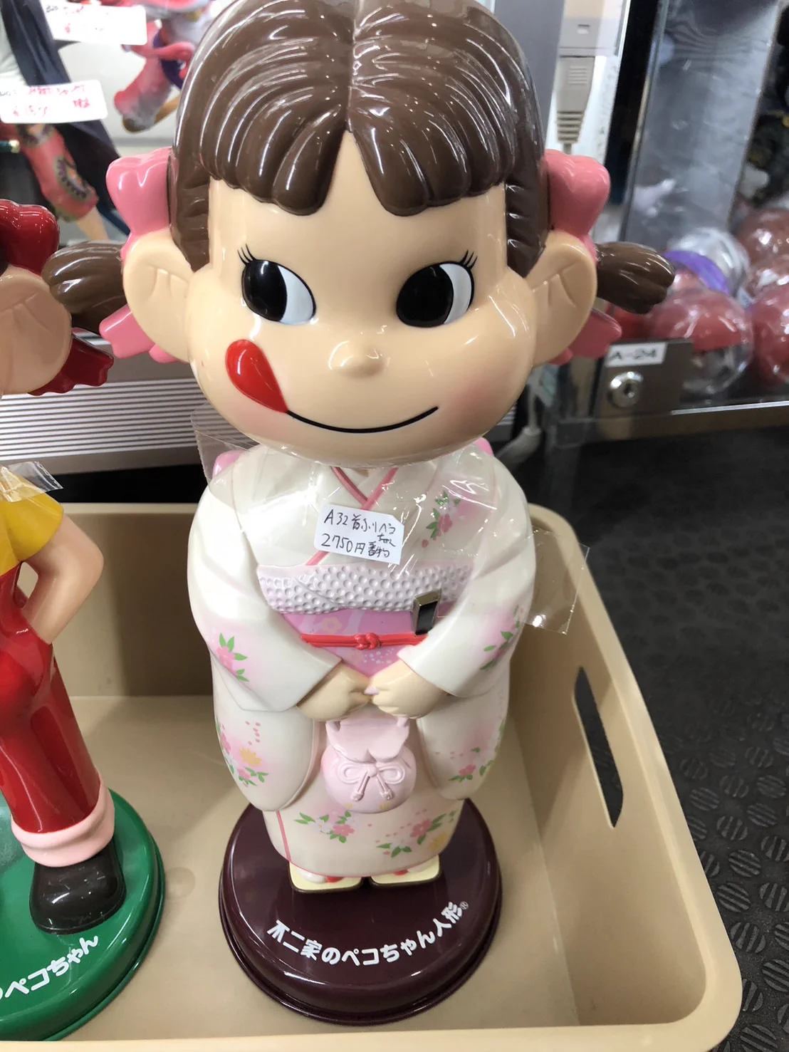 IDOL PEKO COLLECTION ペコちゃん フィギュアケース レンタルショーケース cubestyle on X: 