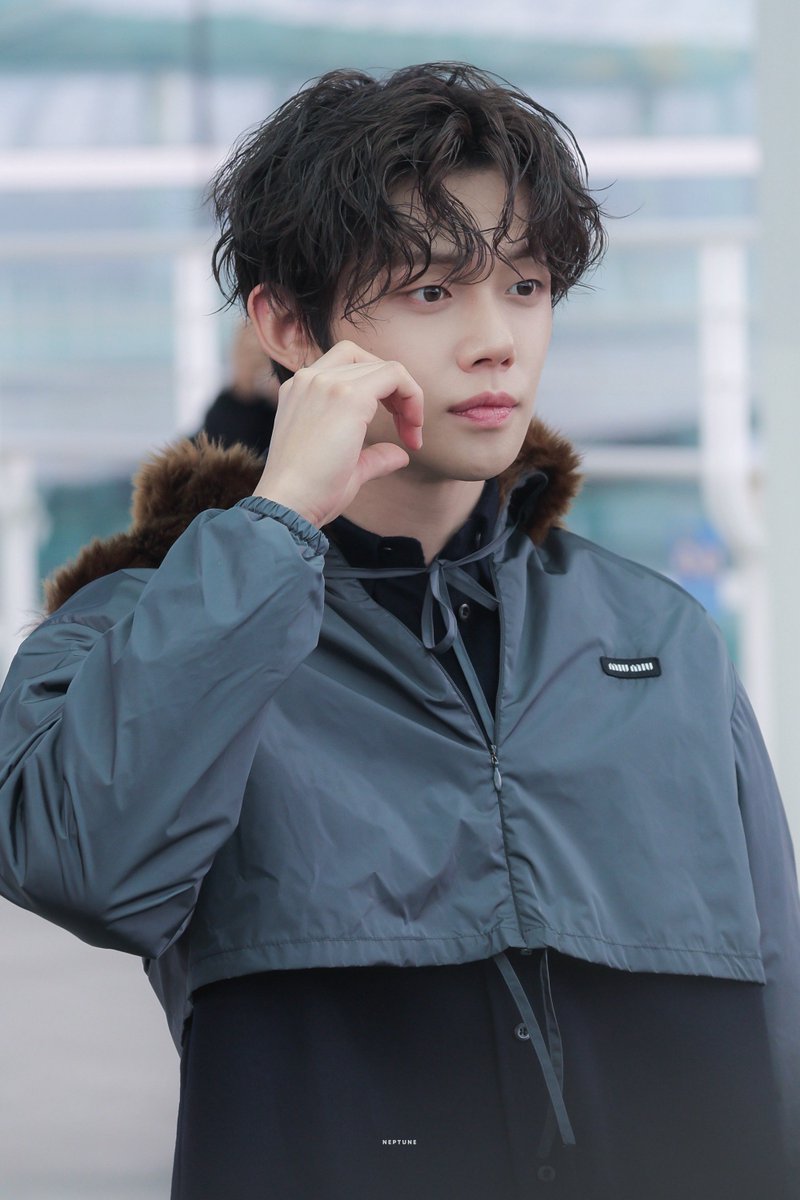 0913neptune's tweet photo. 261003 #연준 🫶🏻

#TXT #투모로우바이투게더 #YEONJUN https://t.co/REs7EGlNd6