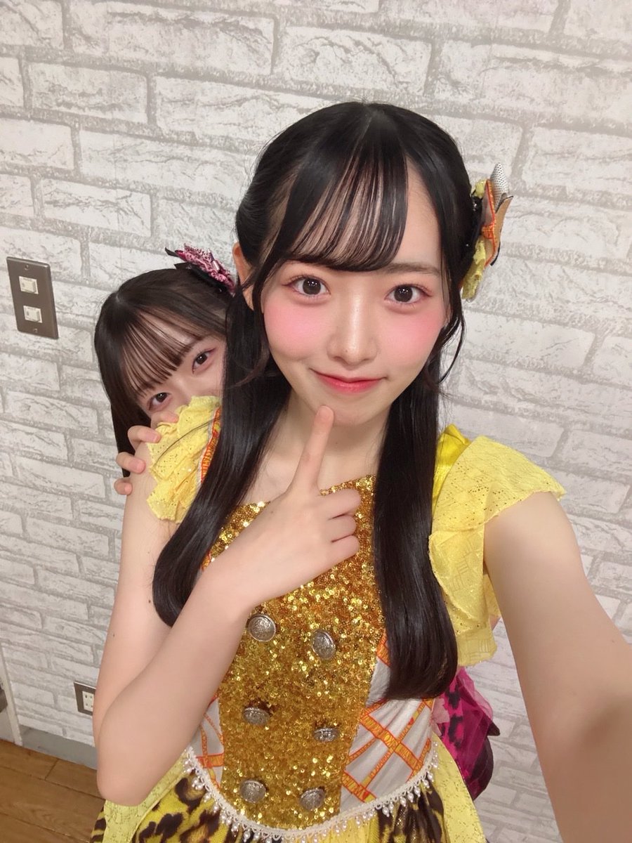 nmb48_zenchan's tweet photo. #無限大ノック公演 𖤐˖ ࣪⭑

無人島はもう1人で行こうかな~🏝️

最近お見送り会でﾁｭｰｽとかｾﾞﾝｹｼｪｰﾝって言ってくださる方がいてうれしい気持ちです！！！！ありがとうございます🇩🇪♡♡

今日もたのしかったああーー🎤🎶 https://t.co/hNc59hG9VU