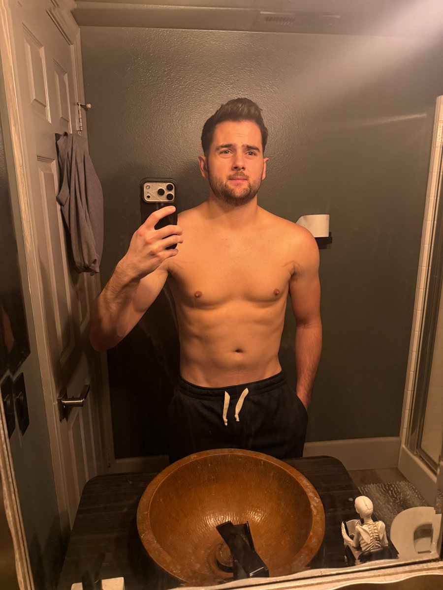 travistoohappy's tweet photo. open comments and thank me later https://t.co/VMEY6NvoLi