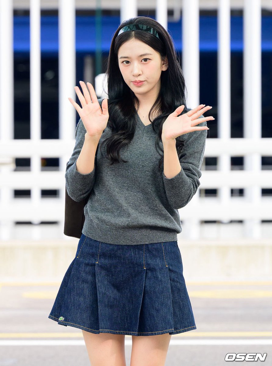 anyujinbar's tweet photo. Lacoste Brand Ambassador AN YUJIN��💚

YUJIN VERS PARIS
#YUJINgoestoPFW
#ANYUJIN #LacosteSS27 https://t.co/TpKMh8PSs7