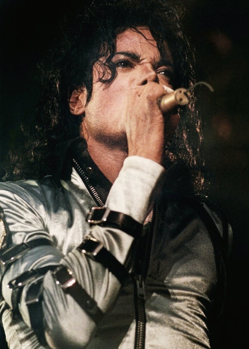 Andrey25_'s tweet photo. Michael Jackson, 1988 https://t.co/uoaXnT4Qyv