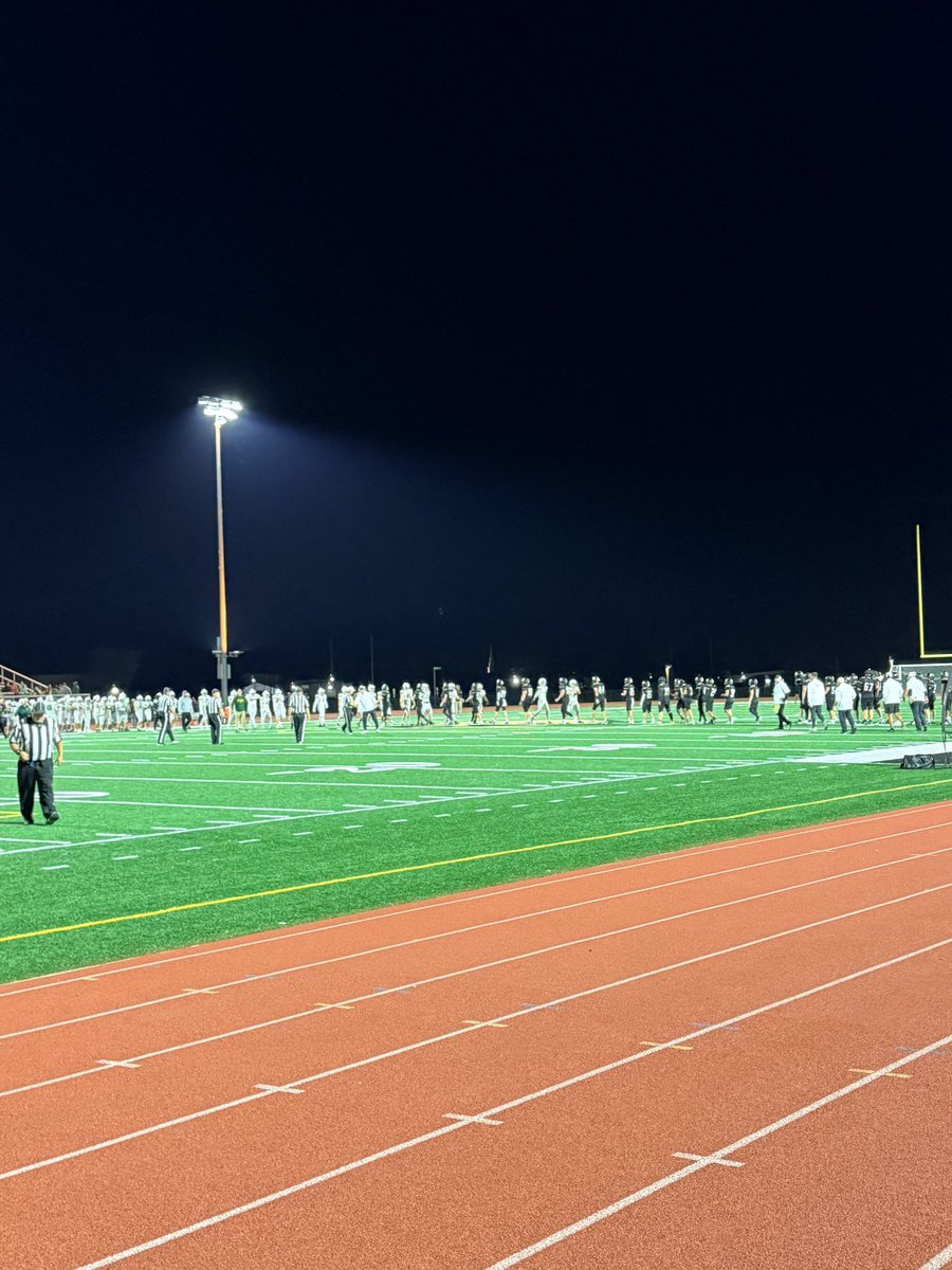 SHSGoldenBears's tweet photo. Bears WIN! Bears WIN!

Final over Greenwood 41-28! https://t.co/MPb2KzidhL