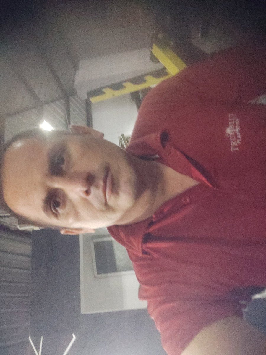 DanielFiallos15's tweet photo. Que cara de jajsja https://t.co/VQVMpORUIq