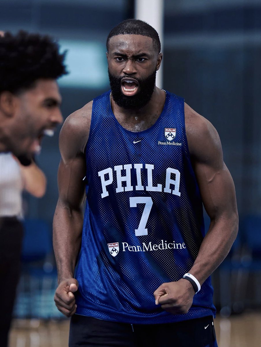 LatamSixers's tweet photo. 𝑫𝑰𝑺𝑷𝑼𝑬𝑺𝑻𝑶 𝑨 𝑴𝑨𝑻𝑨𝑹 🔪

𝑱𝑩 quiere sangre, venganza y demostrar que es uno de los jugadores más subestimados de la liga.

¡A por ellos! 🫵 https://t.co/z1aOUsokMh