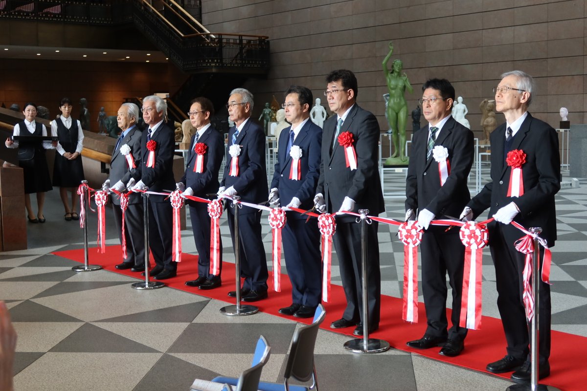 ibarakikinbi's tweet photo. 本日、令和８年度茨城県芸術祭美術展覧会（10/3～10/18）の開会式が行われました。たくさんのご来賓の皆様のご臨席を賜り、華やかなスタートとなりました。
本展は、県の芸術祭の一環として開催される展覧会です。県民の皆様の力作を、ぜひご覧ください。
ご来館をお待ちしております🥰 https://t.co/j37aVInyml