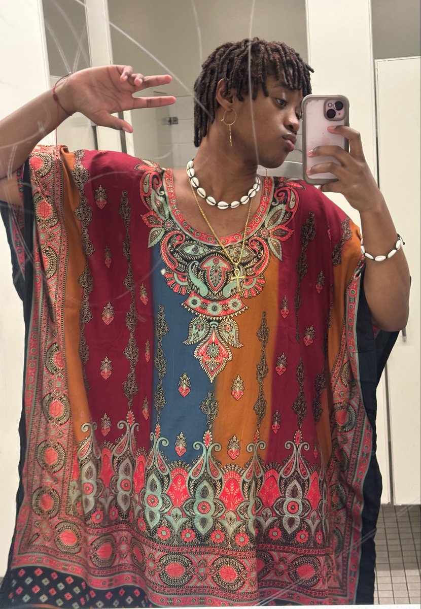 cyearaderoot's tweet photo. y’all fw femmes that can get a lil androgynous with it? https://t.co/ALFrQoj5Nx