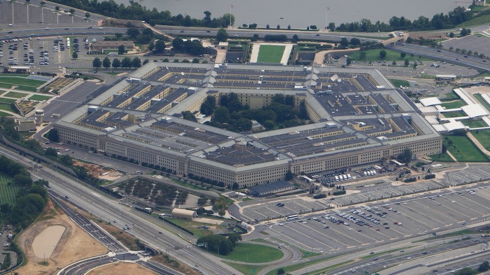 Theo321cheung's tweet photo. The data breach at the Pentagon has escalated geopolitical risks, making cybersecurity a global focus. https://t.co/nVzY4aRziV