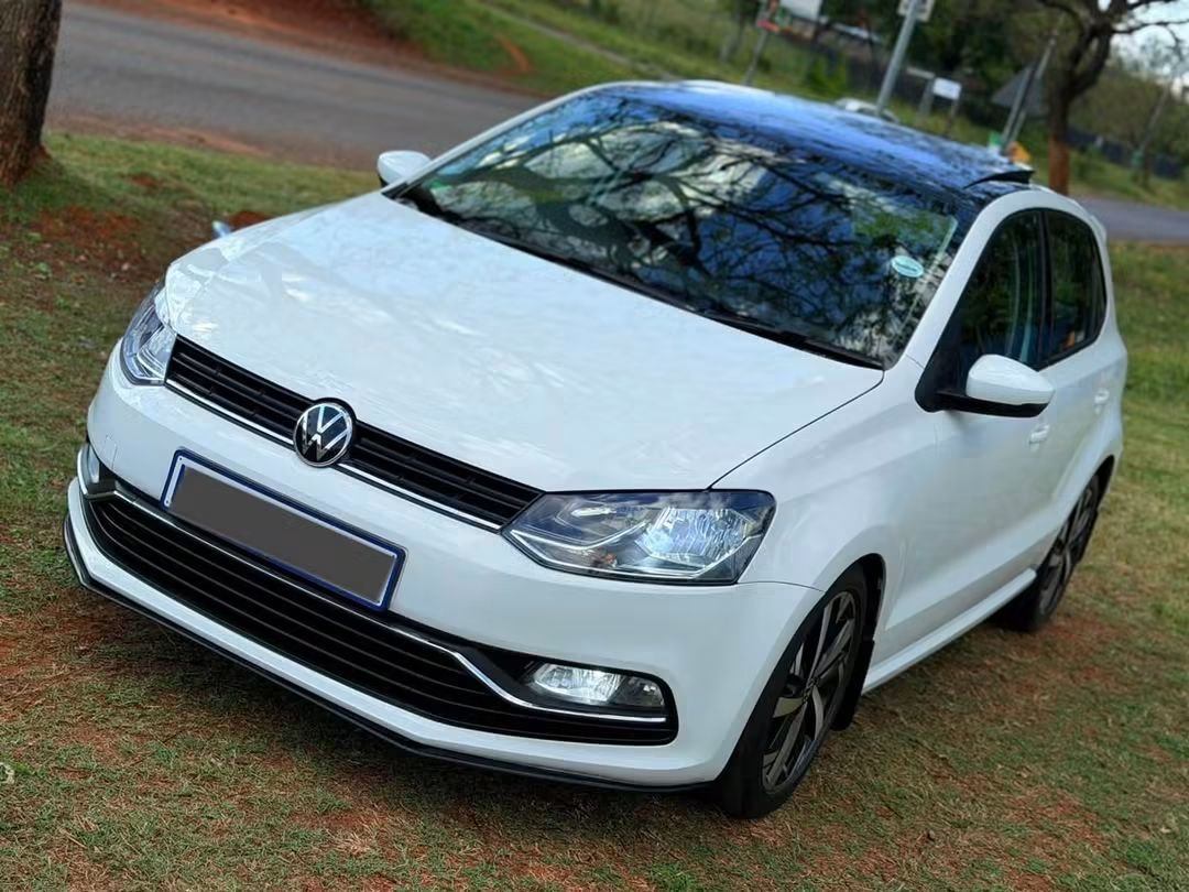 2lani47's tweet photo. 168 000
AUTOMATIC Polo Tsi HIGHLINE 2017 Model 138 000KM with Spare Keys 
📲0813417410 https://t.co/HGffUMUfFX