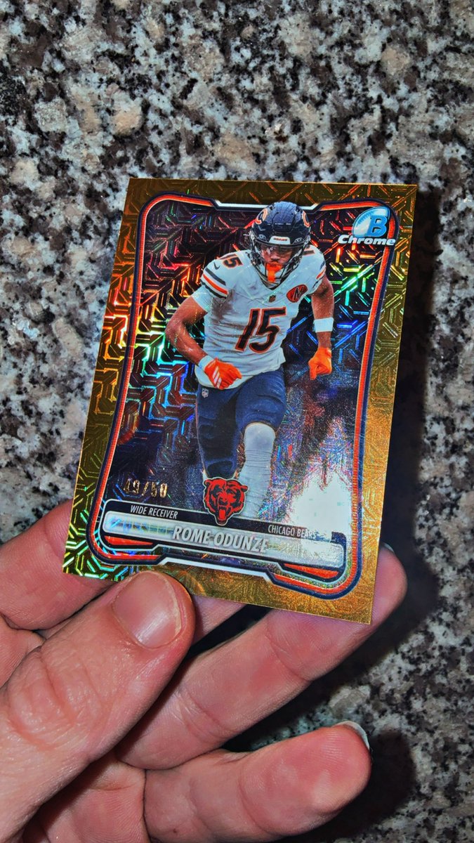 YAMALISGOAT's tweet photo. THANK YOU SO MUCH FOR 100 FOLLOWERS ❤️❤️

GIVEAWAY NUMBER 2. 🚨🚨

🏅Rome Odunze /50 
GOLD Bowman Chrome 🏅

•FOLLOW @YAMALISGOAT 
•RT
•REPLY WITH A “🧸”

MUST DO ALL THREE. https://t.co/rHJya5QIFQ