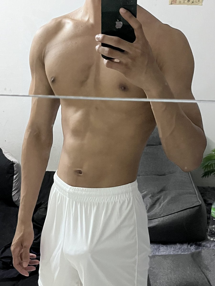 J_53AWH's tweet photo. ออกกำลังเสร็จละ💦 https://t.co/ZNWok7784f
