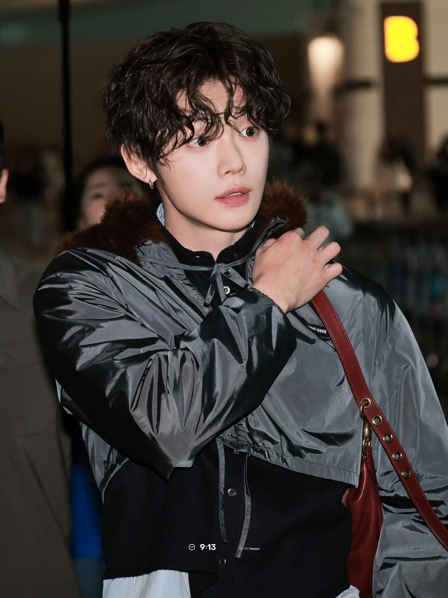 YeonEpoch_CN's tweet photo. 🔥HASHTAG PARTY4.0🔥

🎯至少 2000 评论
🎯500 转发/引用
🎯500 点赞

🍼请1️⃣点赞2️⃣转发/引用3️⃣评论, 评论格式如下：

{图2中任意一个单词}

YEONJUN ATTENDS MIUMIUPFW
#YEONJUNxMiuMiu #YEONJUN
#MiuMiuSS27 @MIUMIUofficial https://t.co/qyHg2gTIkv