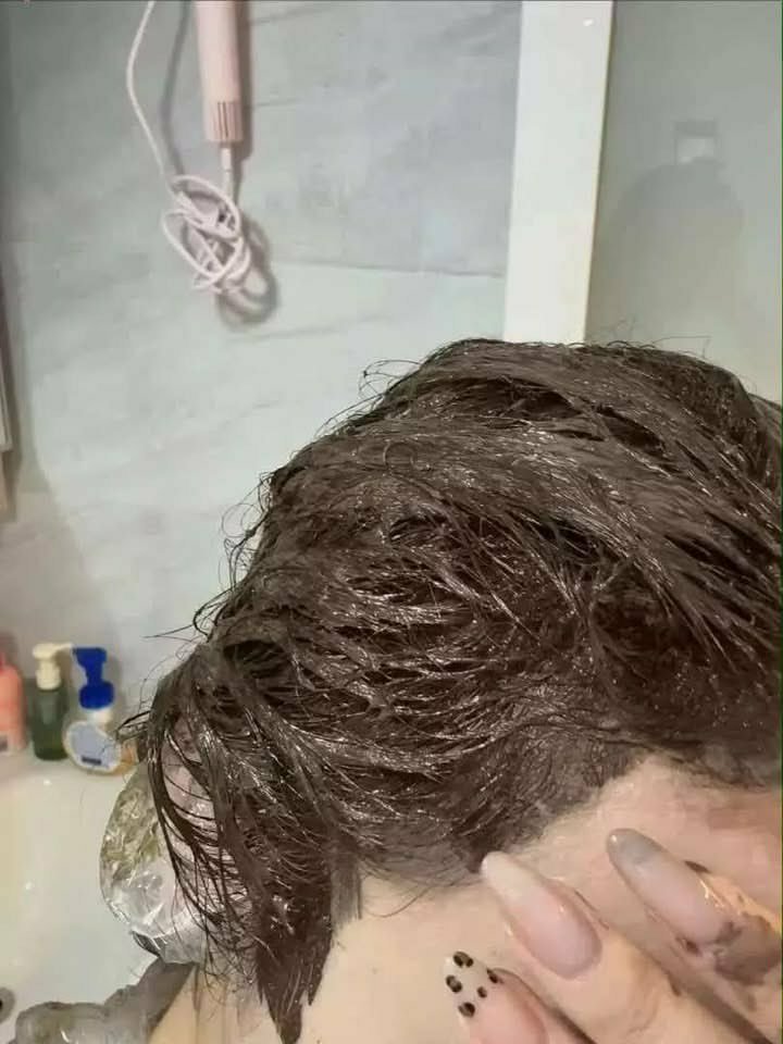 G_5HH's tweet photo. عزيزتي موظفة سيفورا، شكرًا لأنك وفّرتي عليّ قيمة الصالون لأن اللون طلع أحلى بكثييير مما توقعت 😭💓✨ https://t.co/FWJe8c6dGC