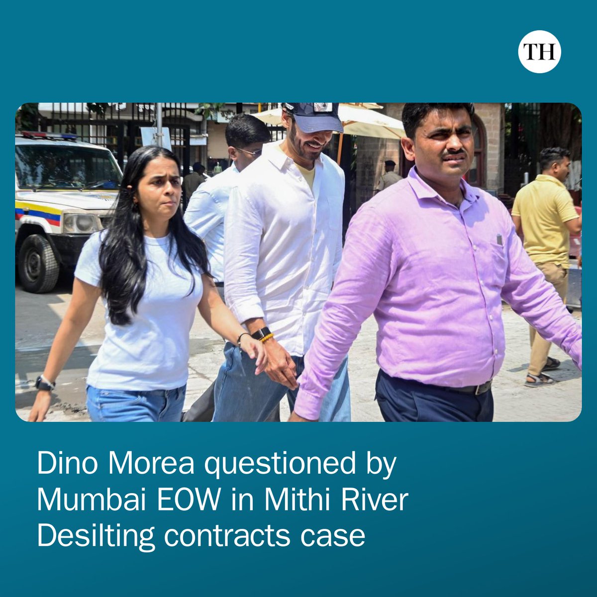 THMumbai's tweet photo. Mumbai EOW questions Dino Morea over Mithi River desilting contracts; three arrests tied to alleged irregularities and inflated equipment rates.
✍️ https://t.co/lJEbxIYvUR