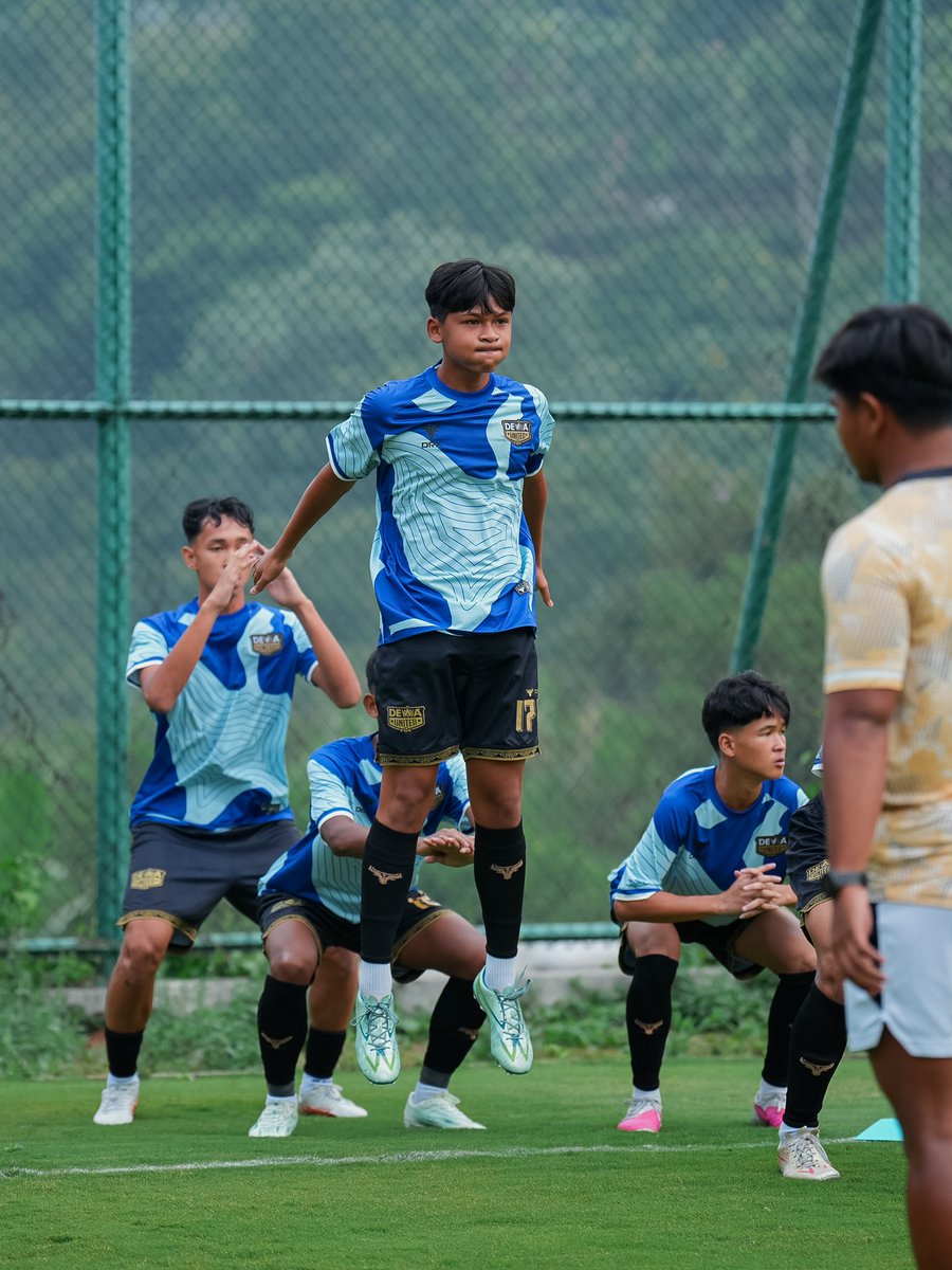 dufcdevelopment's tweet photo. Warming Up!

#DewaunitedfcDevelopment
#EpaOne https://t.co/lxTaJmGE0f