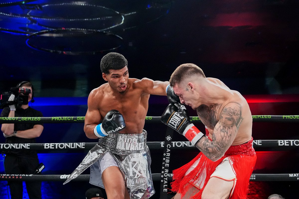 BoxlabPromotion's tweet photo. Ronny Alvarez improves to 8-0 on his young career, with a victory over Narciso Carmona. 

#cuba #undefeated #ProjectSeries https://t.co/vkUWoo8fYF